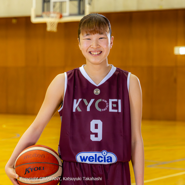＜ポジション＞F   ＜出身校＞富田中学校・足利南高等学校   ＜コメント＞努力を惜しまず、気を仕える選手になる