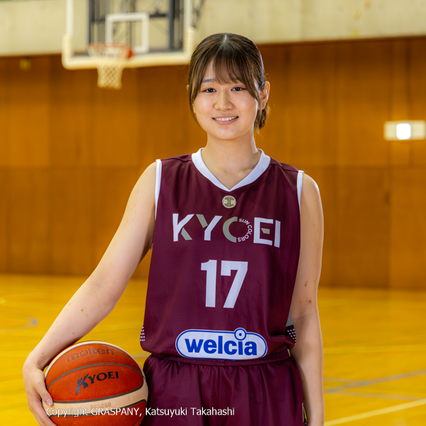 ＜ポジション＞F   ＜出身校＞夏見台小MBC・船橋中学校・八千代松陰高等学校   ＜コメント＞常に落ち着いて周りを見れる選手になる